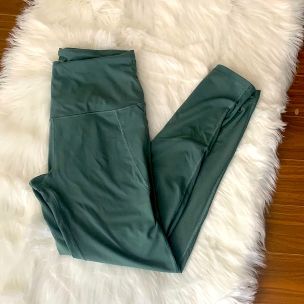VICTORIA’S SECRET Knockout Leggings Victoria Sport Workout Pants Olive
